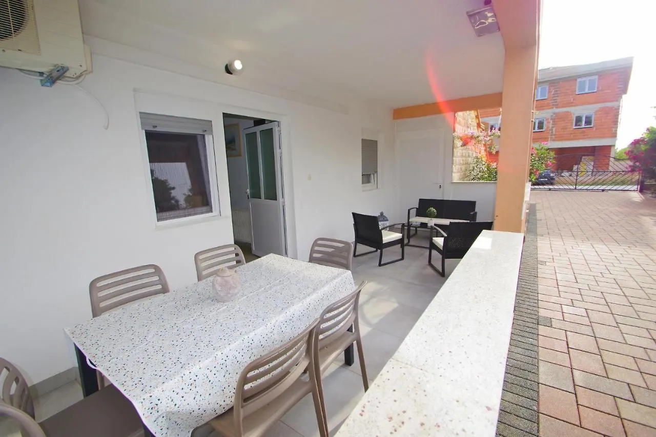 Apartment Pineta In Village Valbandon