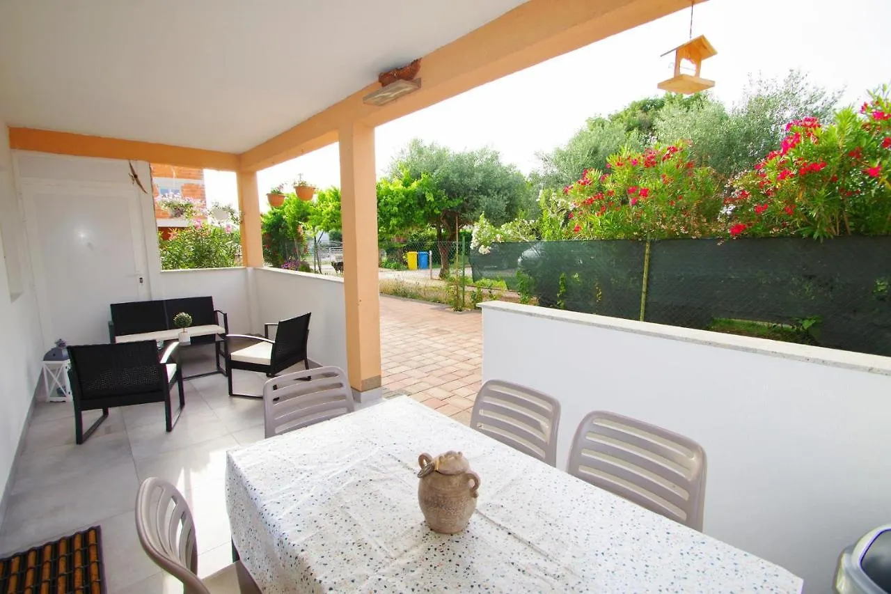 Apartment Pineta In Village Valbandon Kroatien