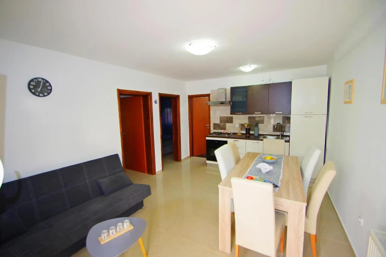 Apartment Pineta In Village Valbandon 0*,  Kroatien
