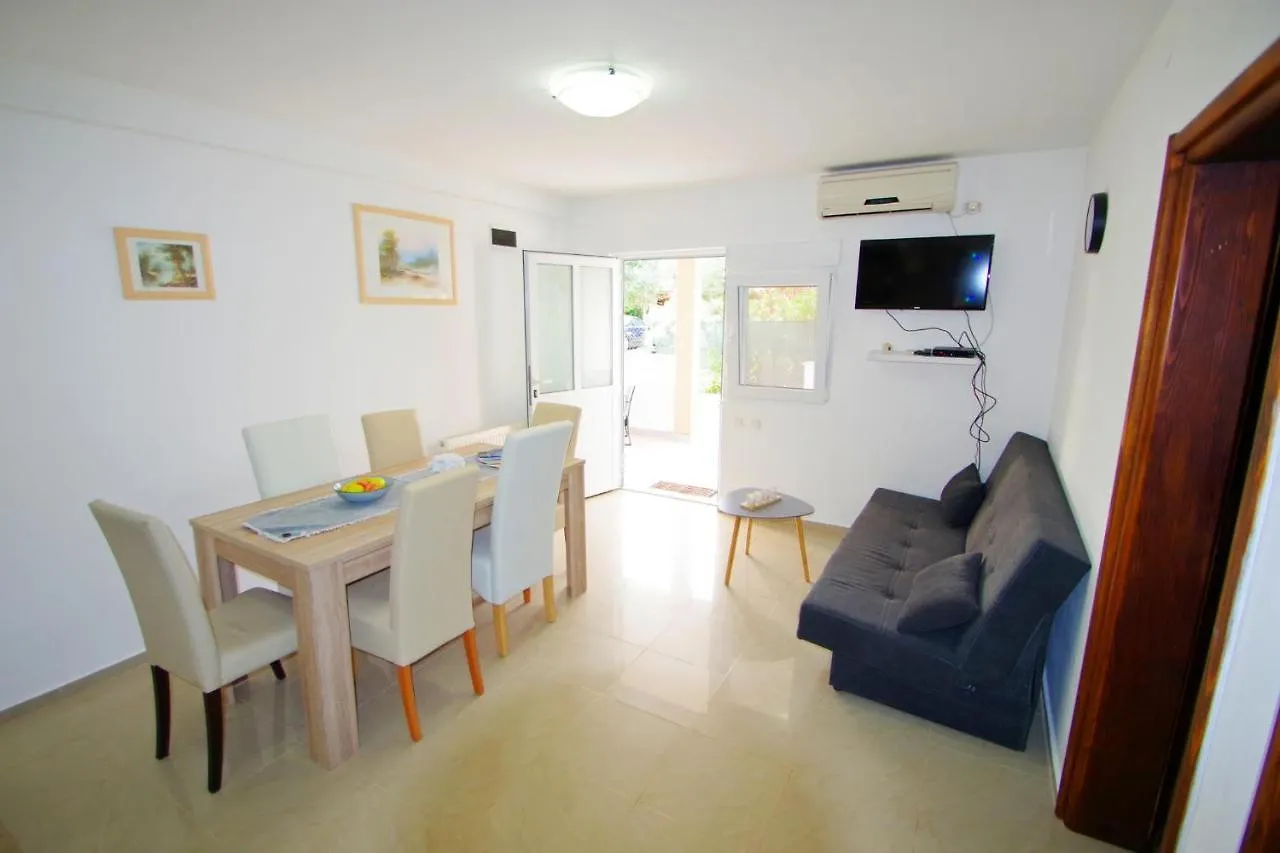 Apartment Pineta In Village Valbandon