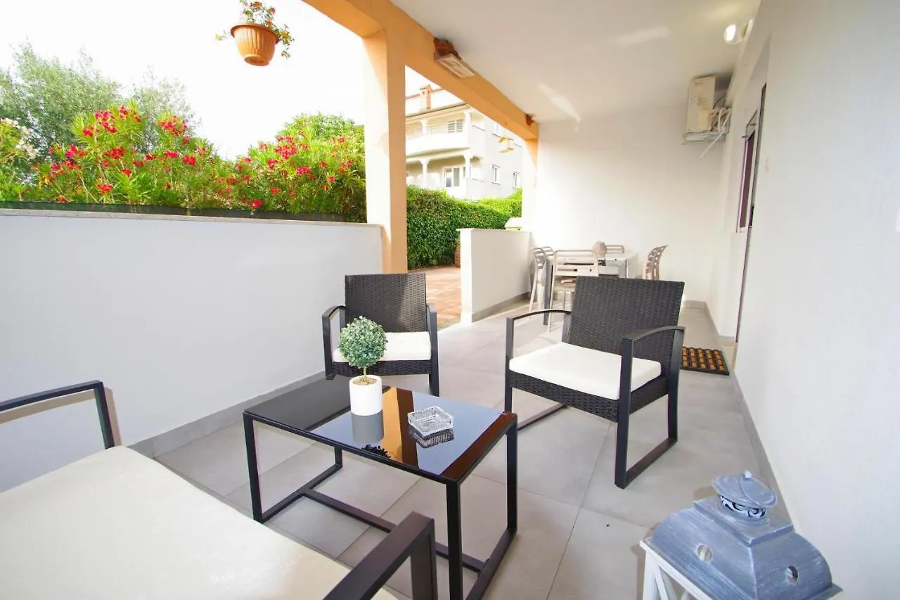 Apartment Pineta In Village Valbandon