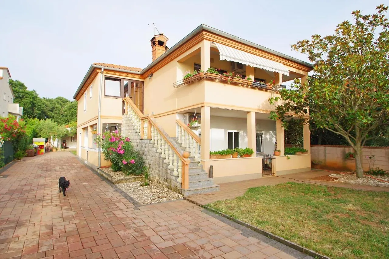 Apartment Pineta In Village Valbandon