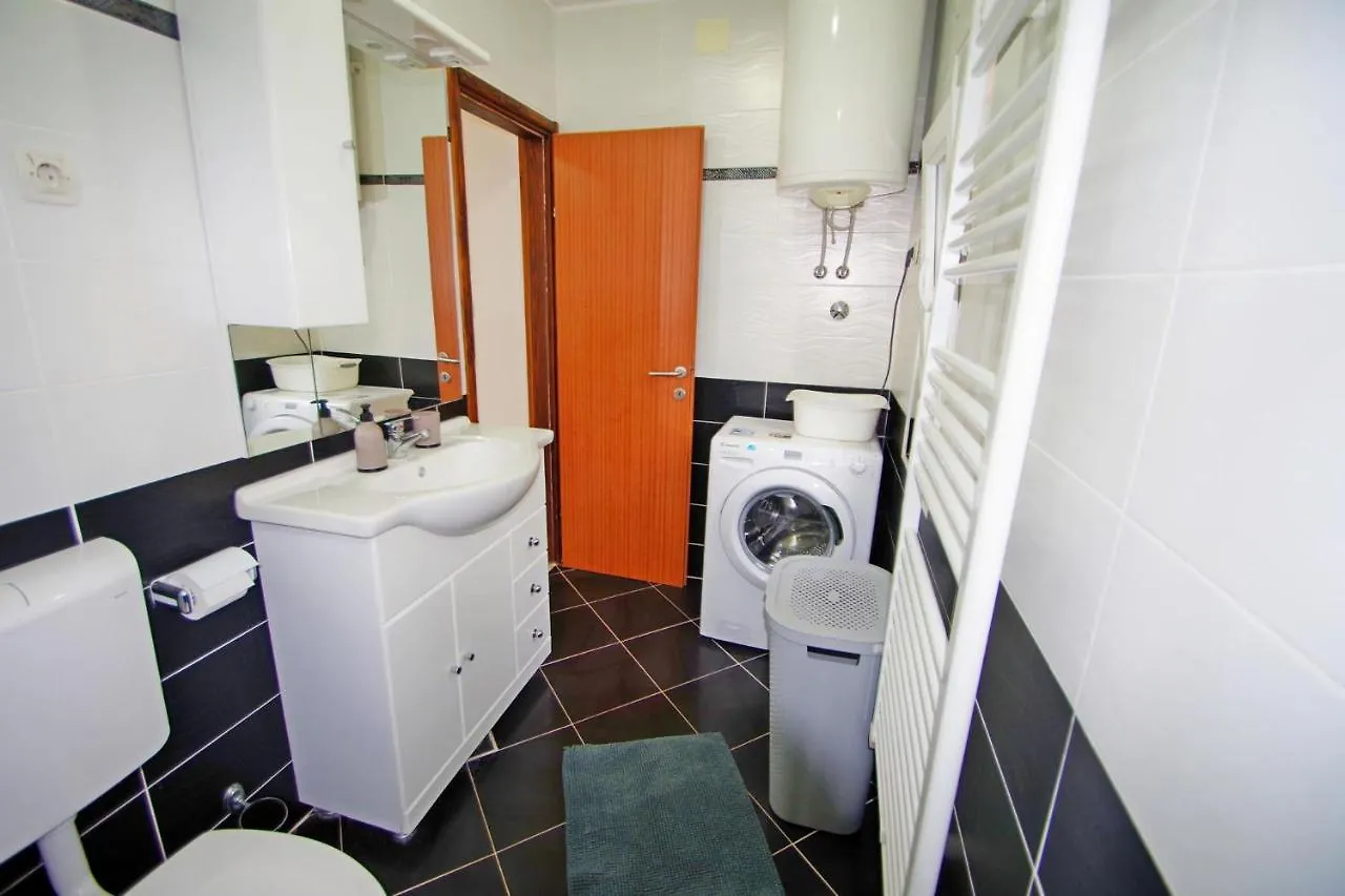 Apartment Pineta In Village Valbandon Kroatien