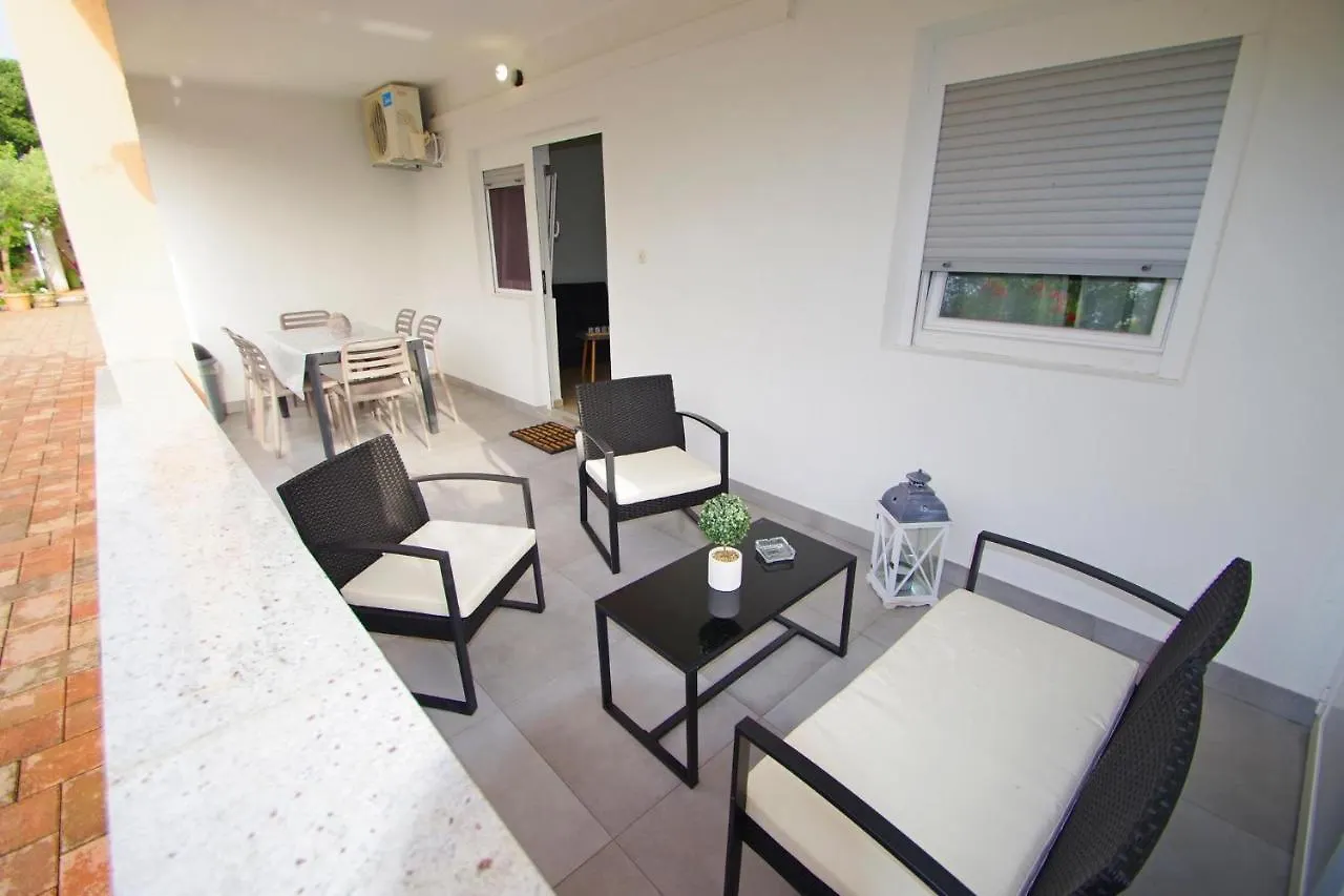 Apartment Pineta In Village Valbandon