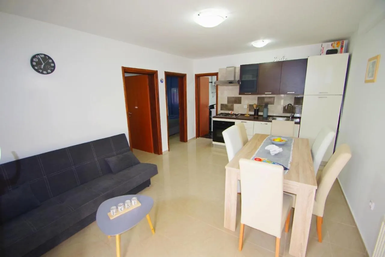 Apartment Pineta In Village Valbandon
